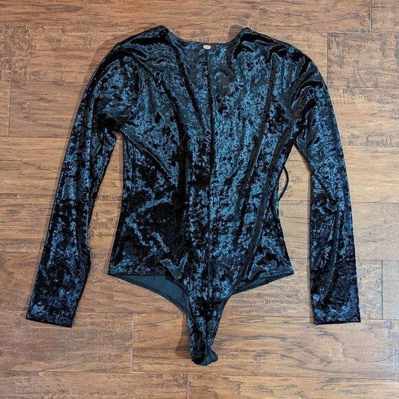 Guess Natalia crushed velvet bodysuit L NEW - Picture 3 of 5